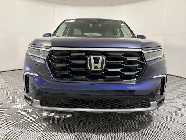 new 2025 Honda Pilot car, priced at $42,261