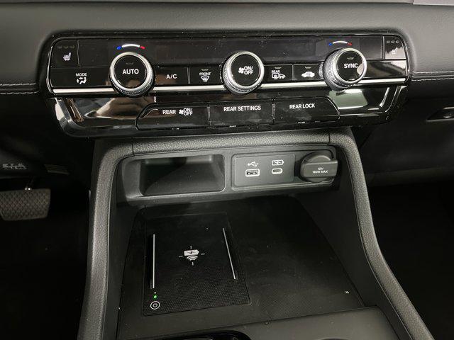 new 2025 Honda Pilot car, priced at $44,651