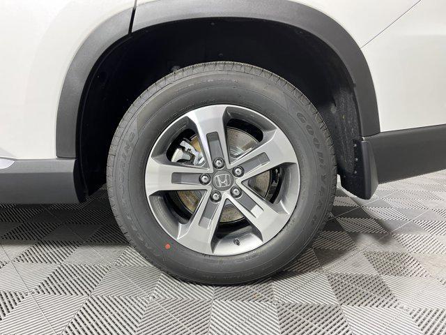 new 2025 Honda Pilot car, priced at $44,651