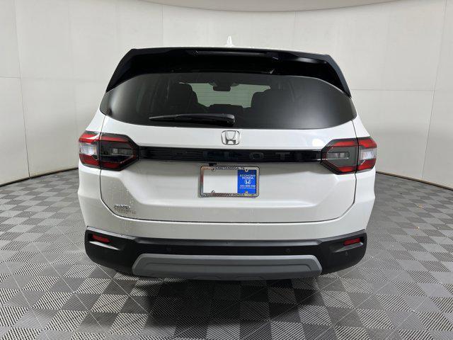 new 2025 Honda Pilot car, priced at $44,651