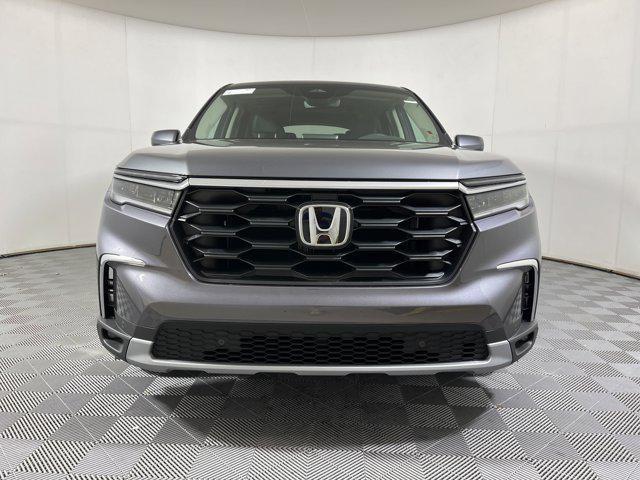 new 2025 Honda Pilot car, priced at $44,231