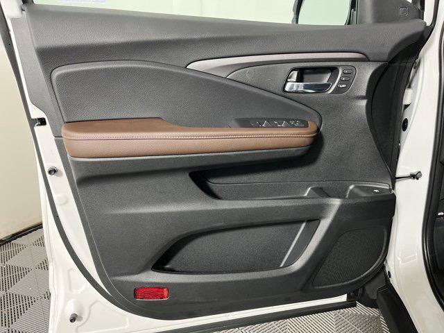 new 2025 Honda Ridgeline car, priced at $38,391