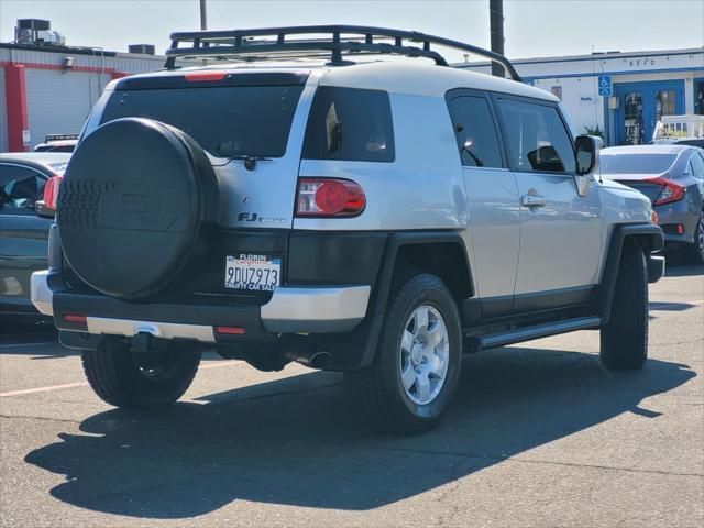 used 2007 Toyota FJ Cruiser car, priced at $13,988