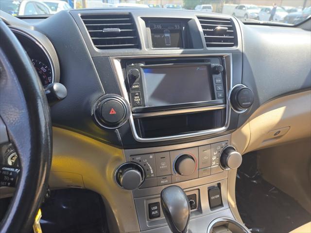 used 2013 Toyota Highlander car, priced at $12,588