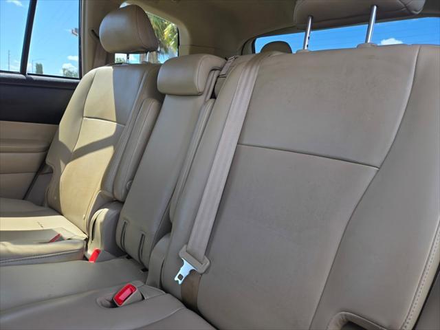 used 2013 Toyota Highlander car, priced at $12,588