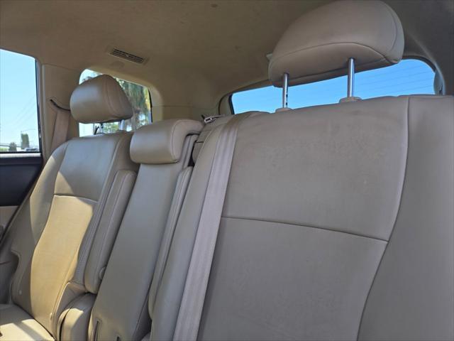 used 2013 Toyota Highlander car, priced at $12,588