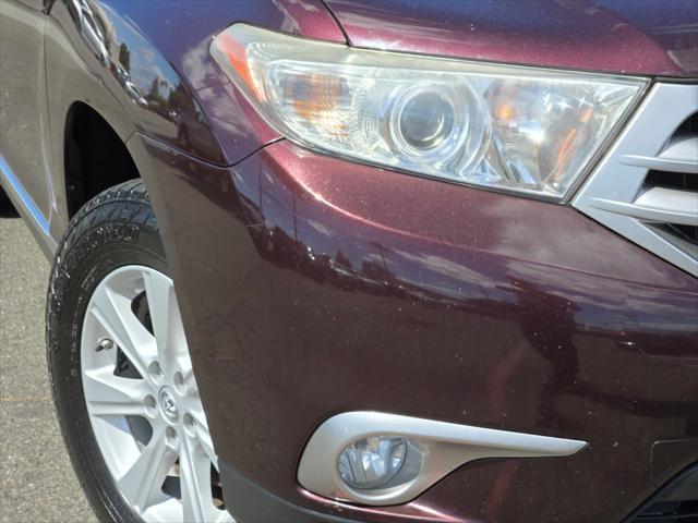used 2013 Toyota Highlander car, priced at $12,588