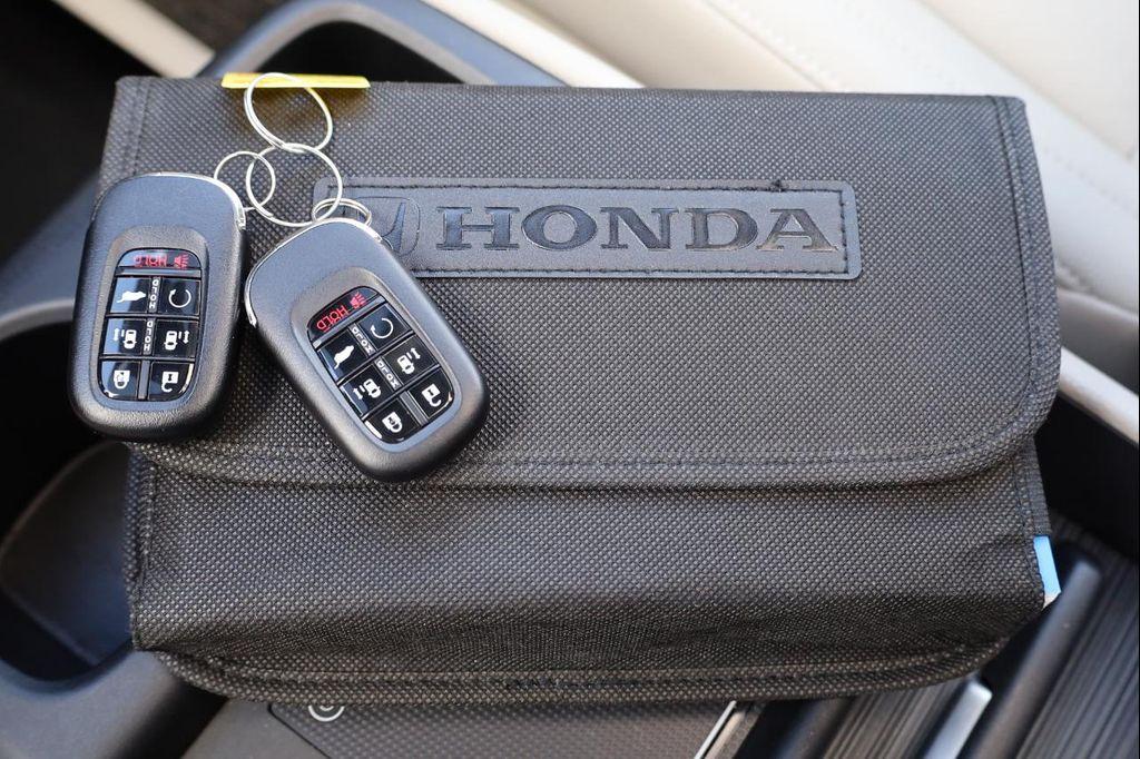 used 2025 Honda Odyssey car, priced at $41,999