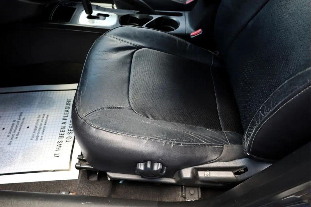 used 2006 Mitsubishi Outlander car, priced at $3,999