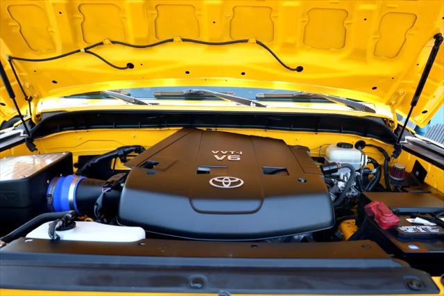 used 2007 Toyota FJ Cruiser car, priced at $18,999