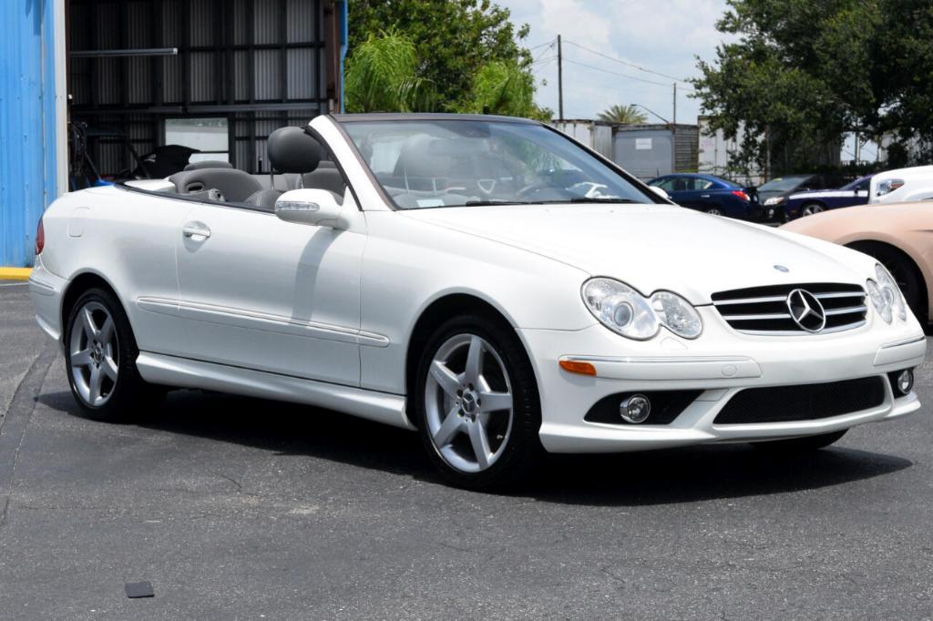 used 2007 Mercedes-Benz CLK-Class car, priced at $13,999