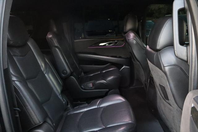 used 2020 Cadillac Escalade ESV car, priced at $41,995