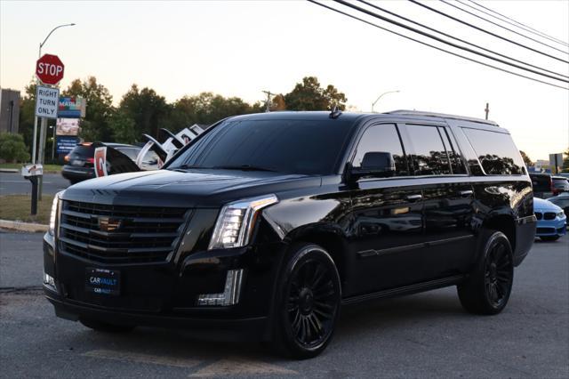 used 2020 Cadillac Escalade ESV car, priced at $41,995