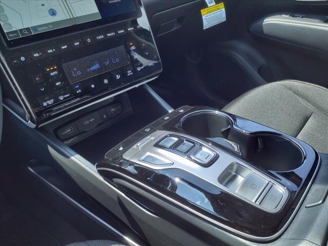 new 2024 Hyundai TUCSON Hybrid car, priced at $30,215