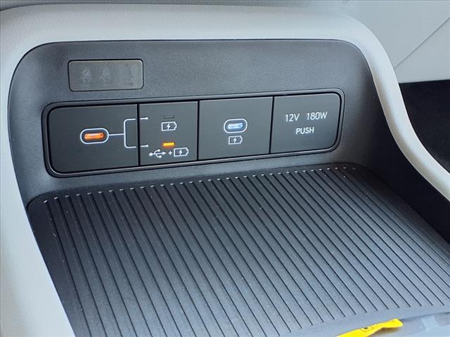 new 2025 Hyundai Kona car, priced at $25,000