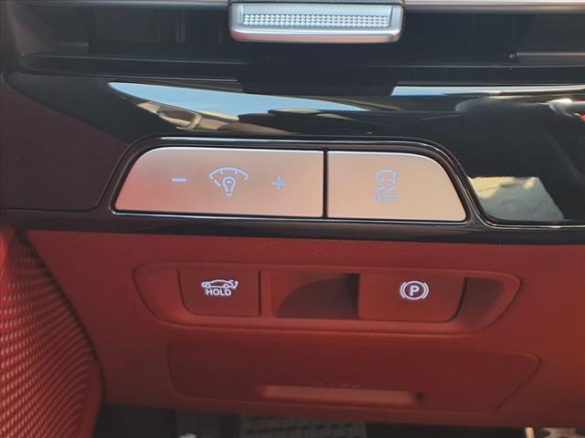 new 2025 Genesis G80 car, priced at $70,805
