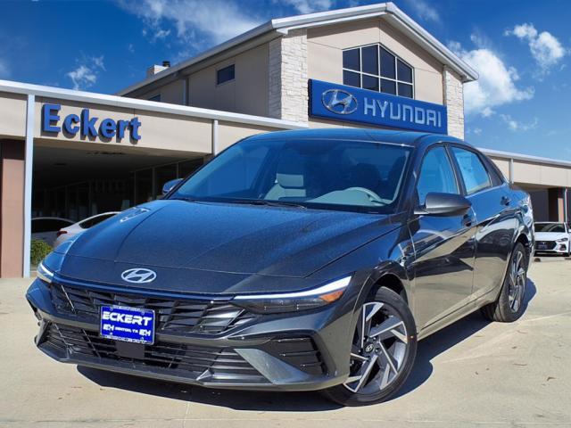 new 2025 Hyundai Elantra car, priced at $27,220