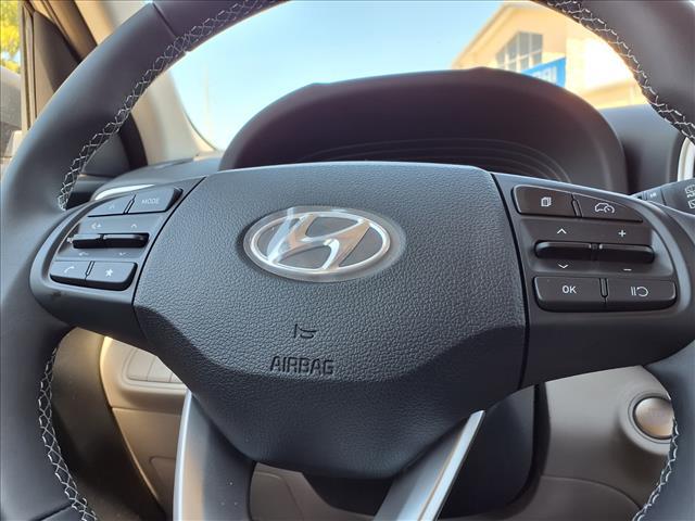 new 2025 Hyundai Venue car, priced at $23,805