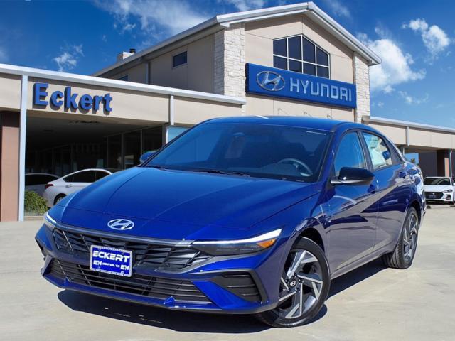 new 2025 Hyundai Elantra car, priced at $21,657