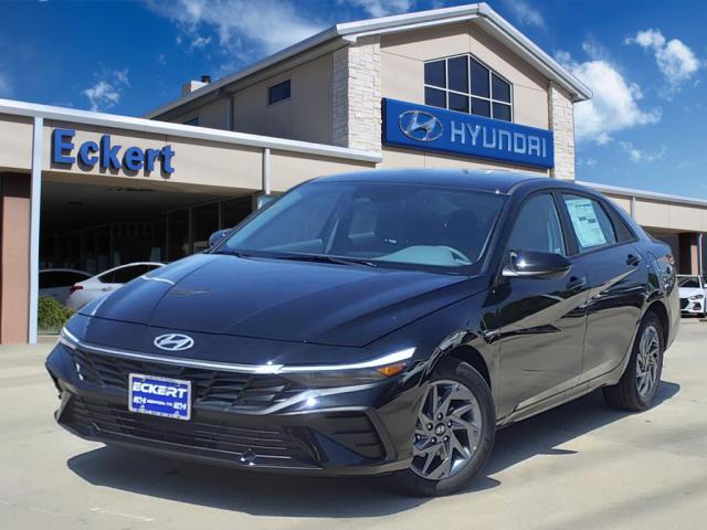 new 2024 Hyundai Elantra car, priced at $25,290