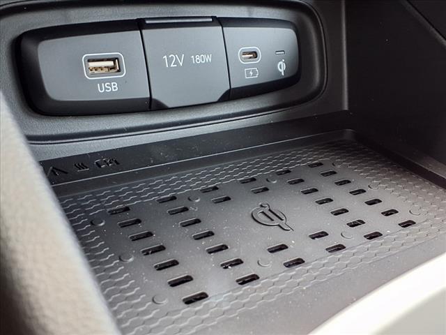 used 2025 Hyundai Venue car, priced at $21,314