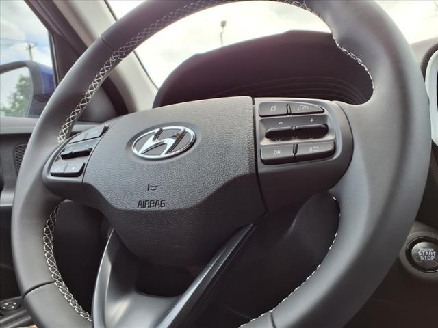 used 2025 Hyundai Venue car, priced at $21,314