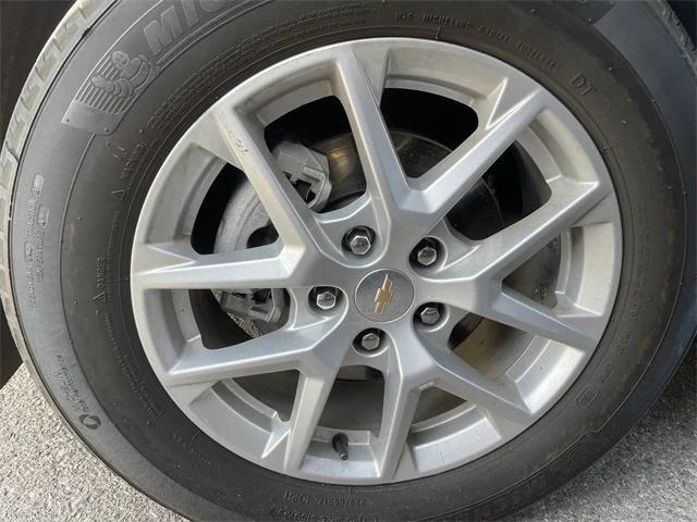 used 2024 Chevrolet Equinox car, priced at $18,781