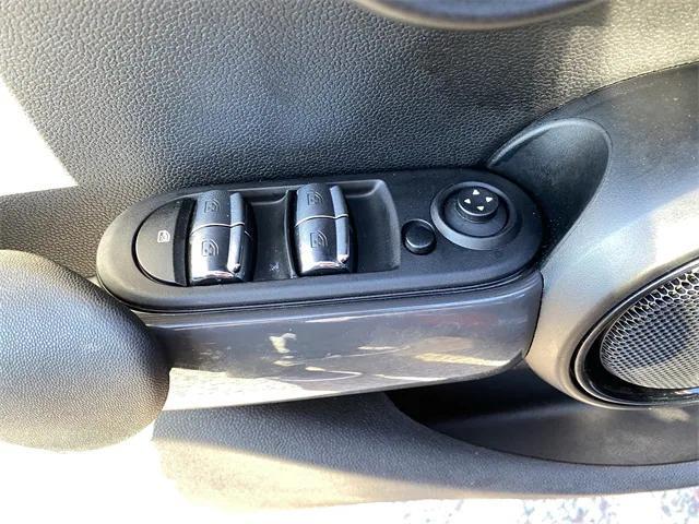 used 2022 MINI Hardtop car, priced at $18,981