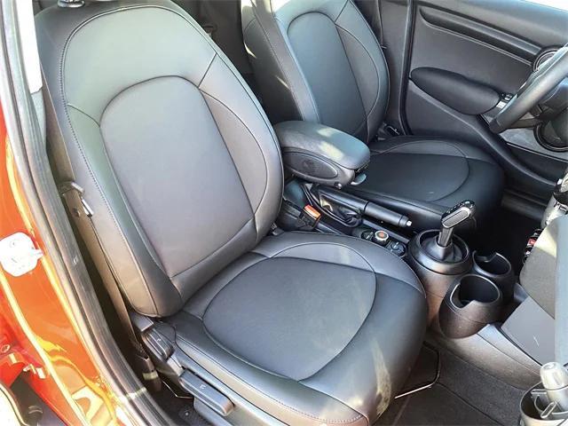 used 2022 MINI Hardtop car, priced at $18,981