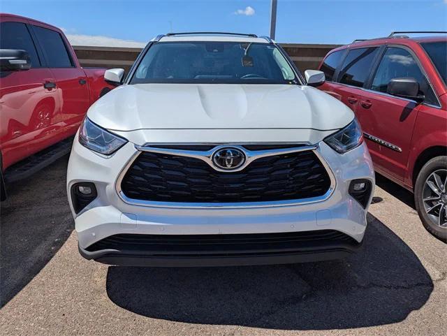 used 2023 Toyota Highlander car, priced at $40,250