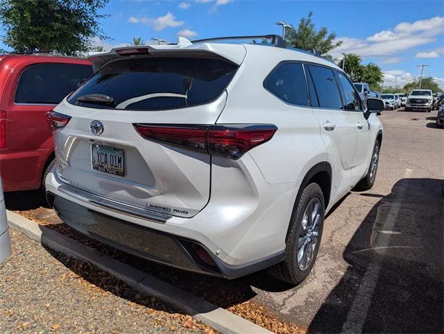 used 2023 Toyota Highlander car, priced at $40,250