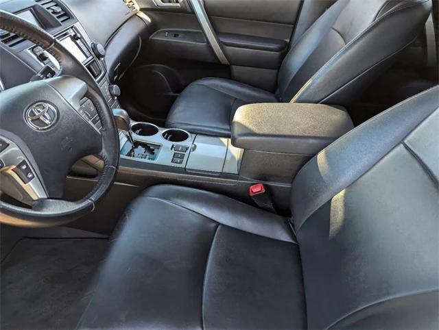 used 2013 Toyota Highlander car, priced at $15,981