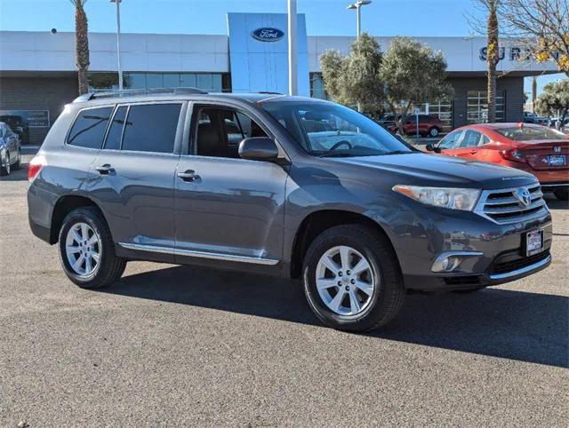 used 2013 Toyota Highlander car, priced at $15,981