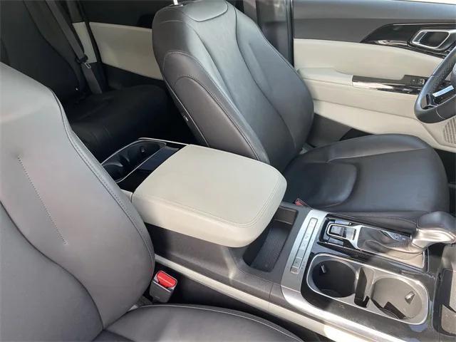 used 2023 Kia Carnival car, priced at $33,450