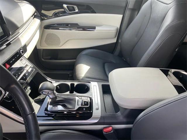 used 2023 Kia Carnival car, priced at $33,450