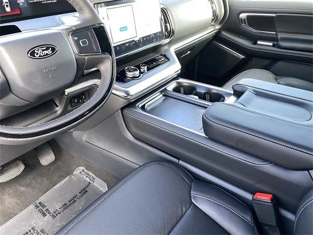 new 2025 Ford Expedition car, priced at $81,510