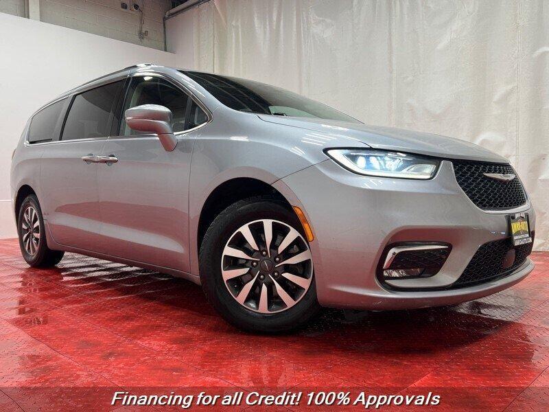 used 2021 Chrysler Pacifica car, priced at $16,585