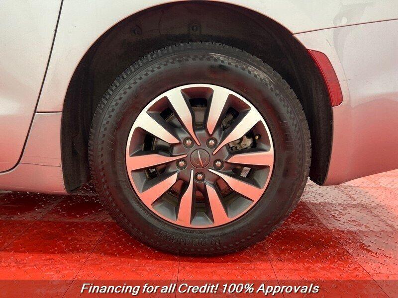 used 2021 Chrysler Pacifica car, priced at $16,585