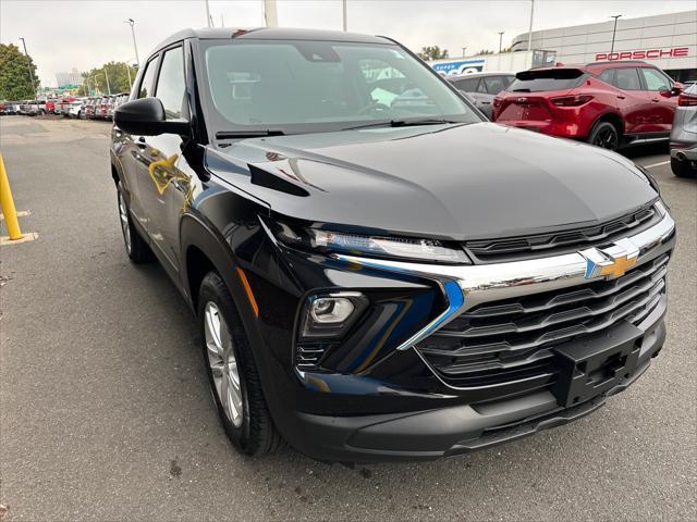 new 2025 Chevrolet TrailBlazer car, priced at $26,940