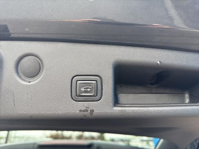 used 2022 Chevrolet Equinox car, priced at $24,980