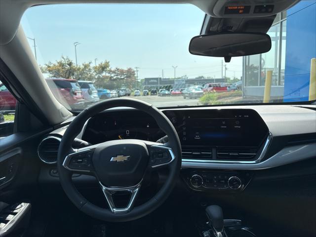 new 2025 Chevrolet Trax car, priced at $25,530