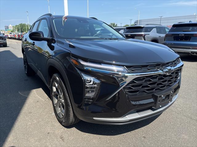 new 2025 Chevrolet Trax car, priced at $25,530