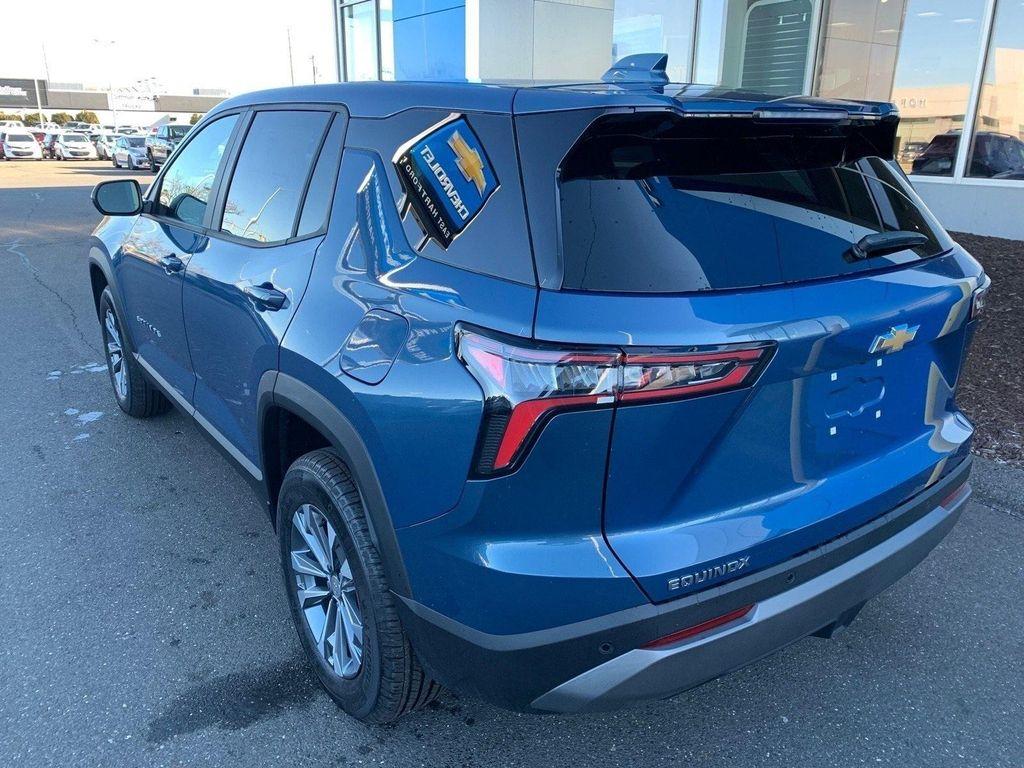 new 2026 Chevrolet Equinox car, priced at $27,595
