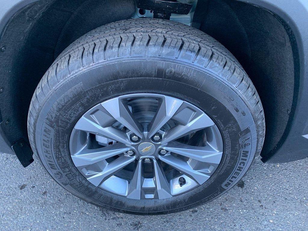 new 2026 Chevrolet Equinox car, priced at $27,595
