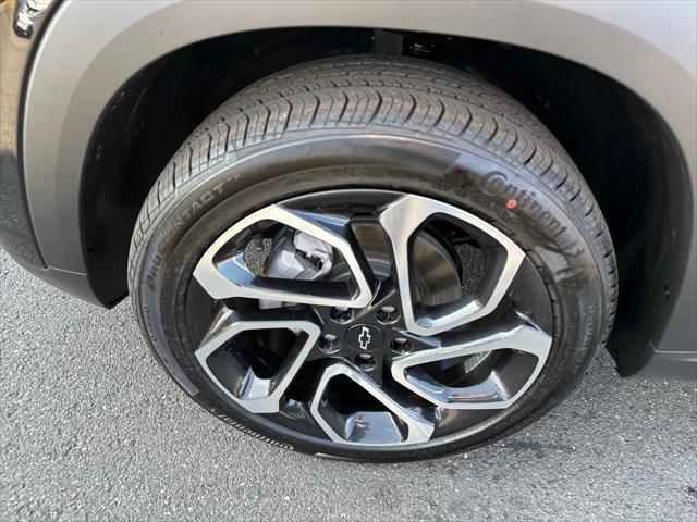 new 2025 Chevrolet Trax car, priced at $24,995
