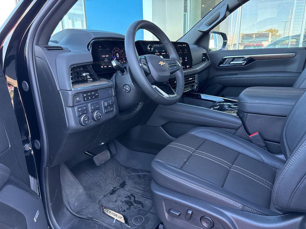 new 2025 Chevrolet Suburban car, priced at $93,725