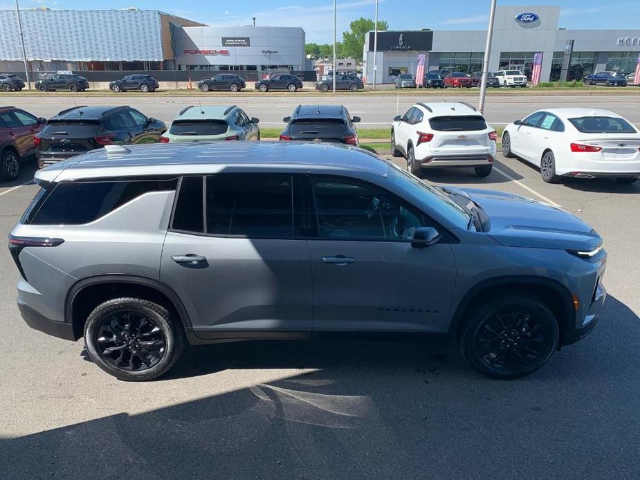 new 2024 Chevrolet Traverse car, priced at $39,980