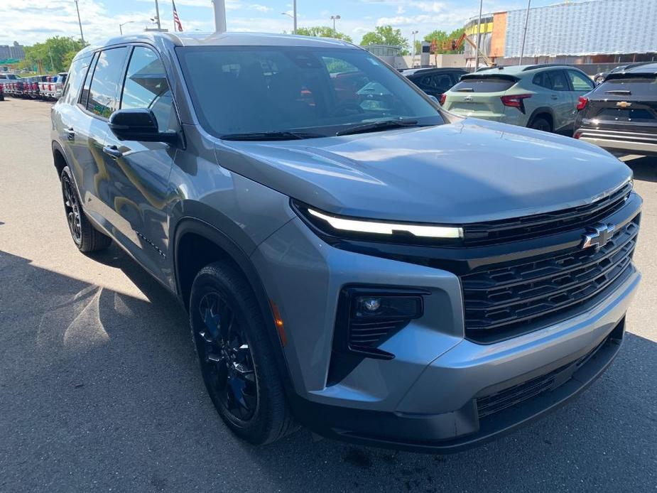 new 2024 Chevrolet Traverse car, priced at $39,980