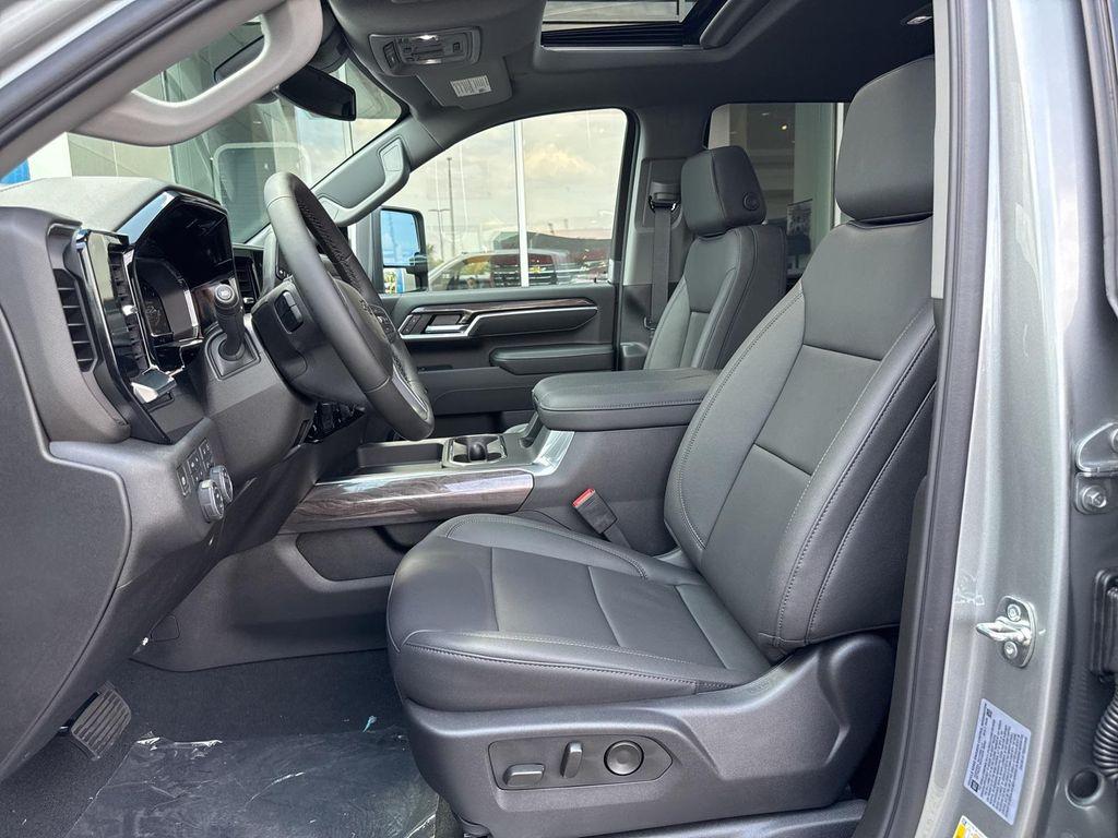 new 2025 Chevrolet Silverado 3500 car, priced at $79,960