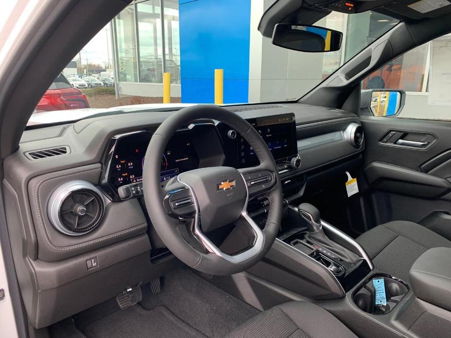 new 2024 Chevrolet Colorado car, priced at $32,995